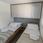 Дом отдыха Adriaticoast Apartments- Dalmatian Dream